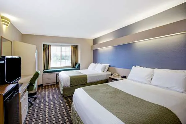 Microtel Inn & Suites by Wyndham Statesville 4