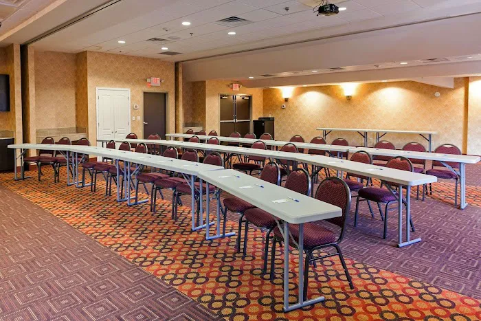 Comfort Inn & Suites Statesville - Mooresville 4