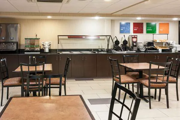 Comfort Inn & Suites Statesville - Mooresville 4