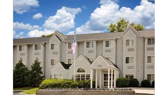 Microtel Inn & Suites by Wyndham Winston Salem 4