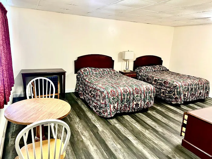 Best In Town Motel 4