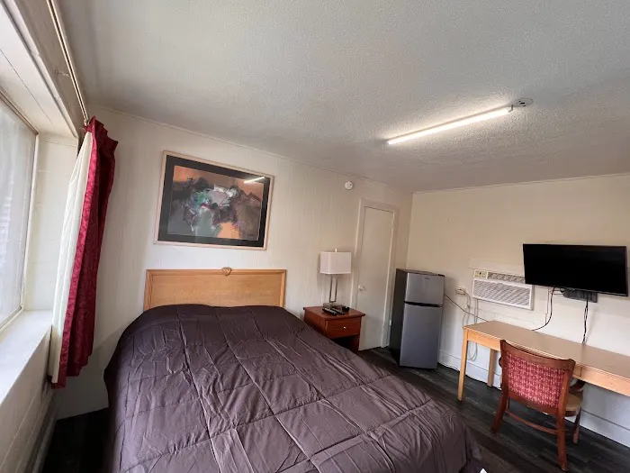 Best In Town Motel 4