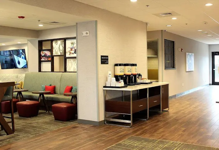 Hampton Inn Lexington, NC 4