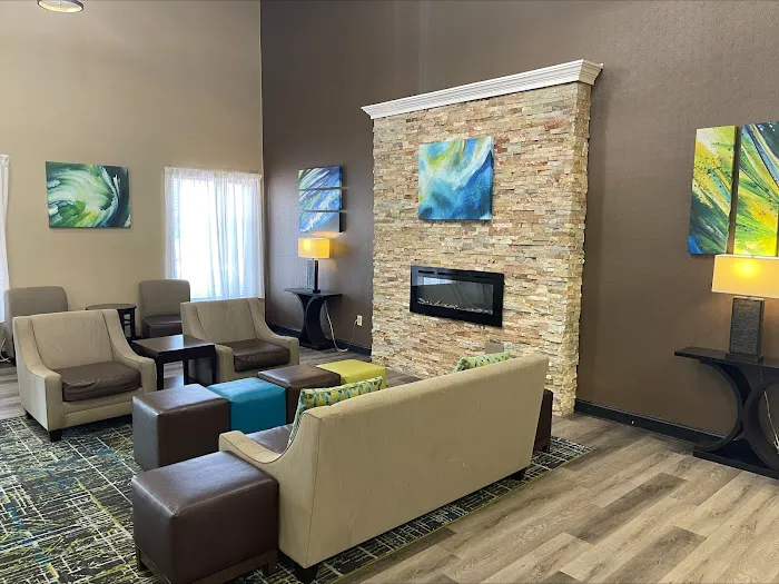 Quality Inn & Suites 4