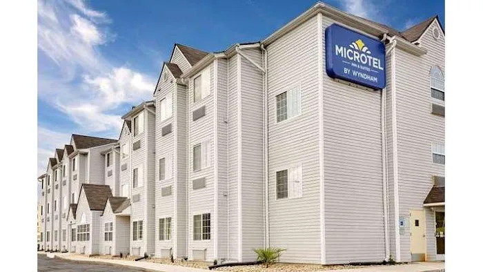 Microtel Inn & Suites by Wyndham Thomasville/High Point/Lexi 4