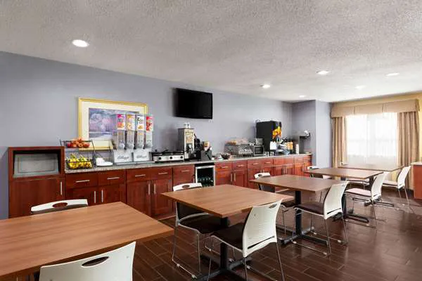 Microtel Inn & Suites by Wyndham Thomasville/High Point/Lexi 4
