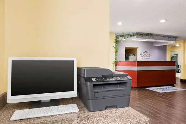 Microtel Inn & Suites by Wyndham Thomasville/High Point/Lexi 4