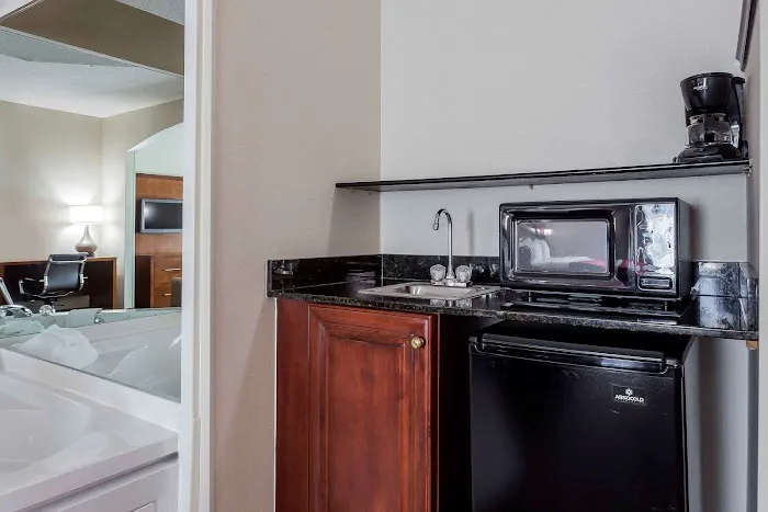 Comfort Suites Salisbury I-85 4