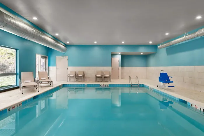 Holiday Inn Express & Suites Salisbury by IHG 4