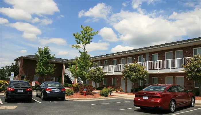 Affordable Suites Statesville 4