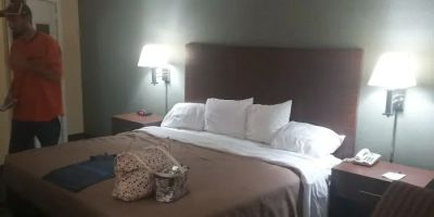 Townhouse Inn