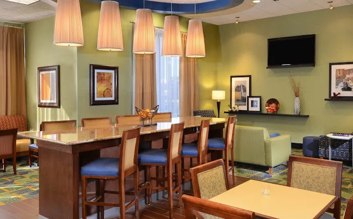 Hampton Inn High Point 4