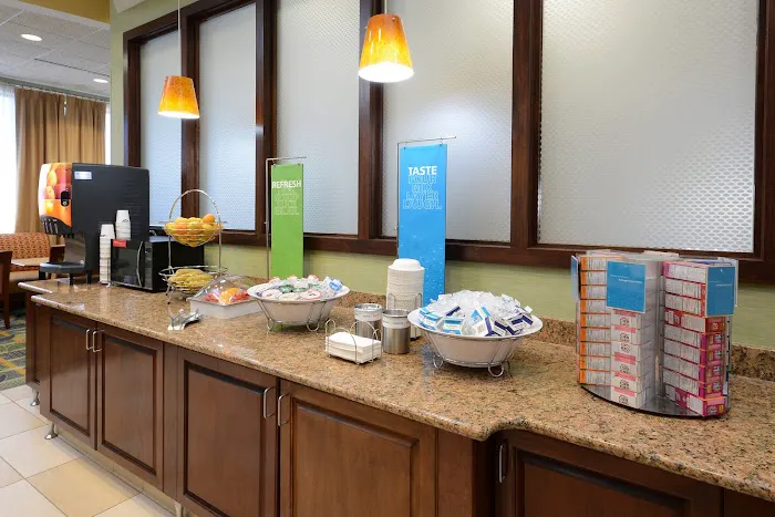 Hampton Inn High Point 4