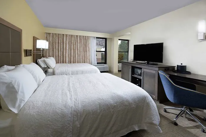 Hampton Inn High Point 4