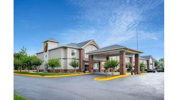 Super 8 by Wyndham Salisbury 4