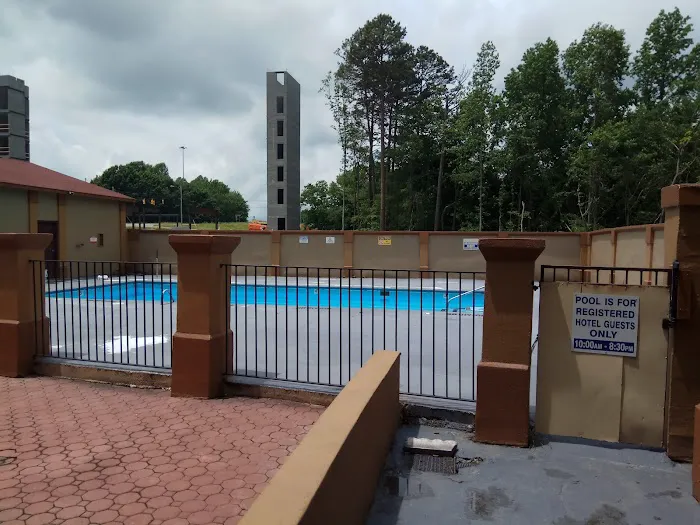 Econo Lodge 4