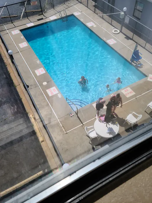 Quality Inn & Suites 4