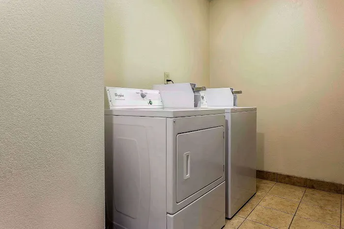 Quality Inn & Suites 4
