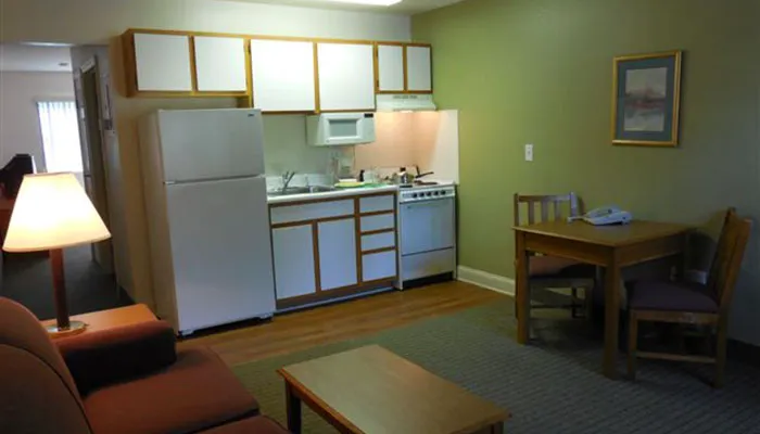 Affordable Suites Salisbury 4