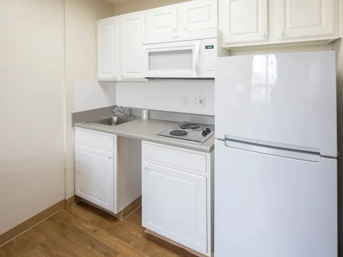InTown Suites Extended Stay Greensboro NC - Airport 4