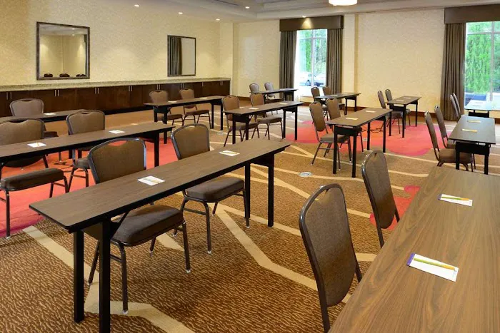 Hilton Garden Inn Greensboro Airport 4