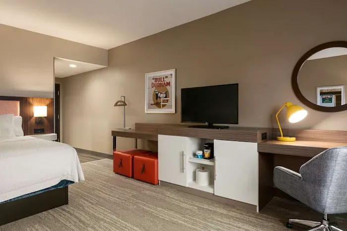 Hampton Inn Kernersville 4