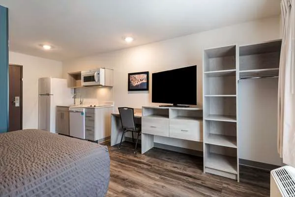 WoodSpring Suites Greensboro - High Point North 4