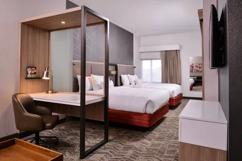 SpringHill Suites Greensboro Airport 4