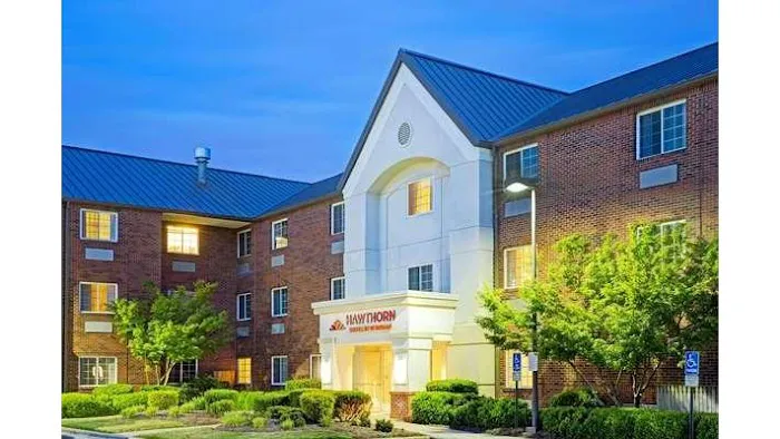 Hawthorn Suites by Wyndham Greensboro 4