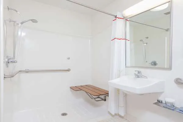 MainStay Suites Greensboro 4