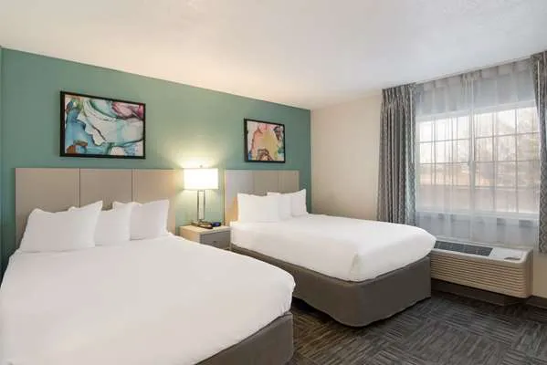 MainStay Suites Greensboro 4