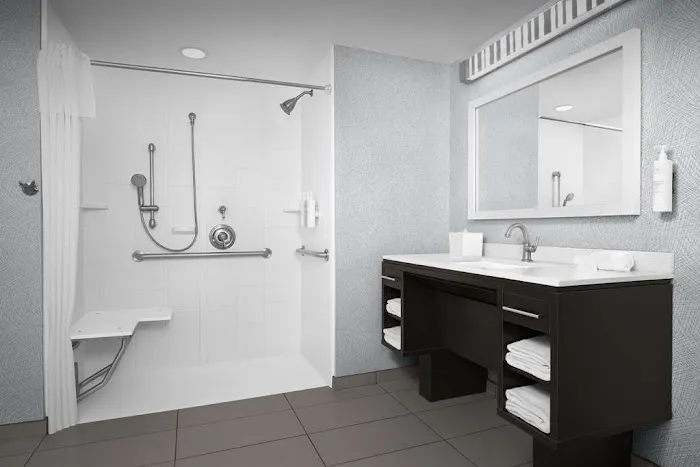 Home2 Suites by Hilton Greensboro Airport, NC 4