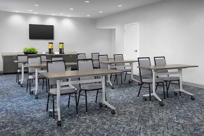 Home2 Suites by Hilton Greensboro Airport, NC 4