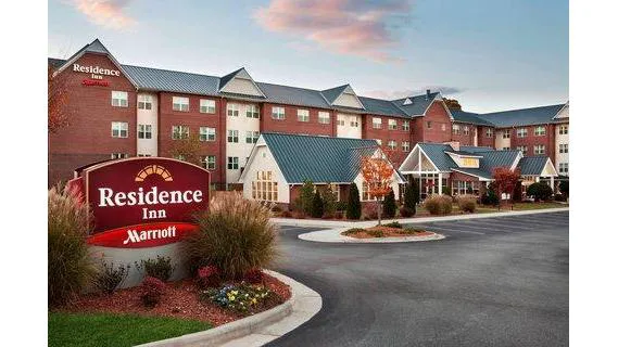 Residence Inn Greensboro Airport 4