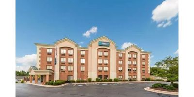 Clarion Pointe Greensboro Airport