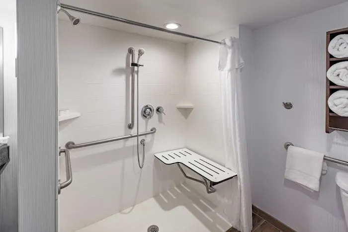 Homewood Suites by Hilton Greensboro 4