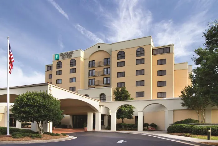 Embassy Suites by Hilton Greensboro Airport 4