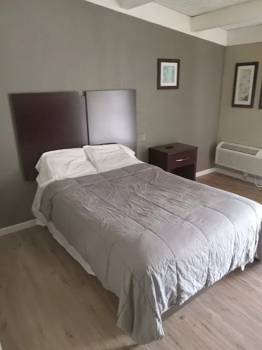 Bravo Inn Greensboro 4