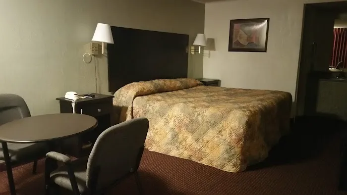 Red Carpet Inn Greensboro, NC 5