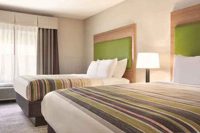 Country Inn & Suites by Radisson, Greensboro, NC 5