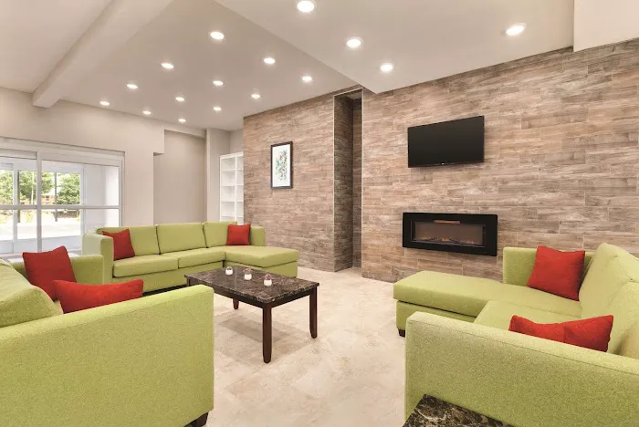 Country Inn & Suites by Radisson, Greensboro, NC 5