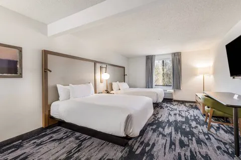 Fairfield Inn & Suites Greensboro Coliseum Area 5