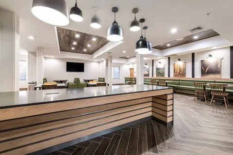 Fairfield Inn & Suites Greensboro Coliseum Area 5