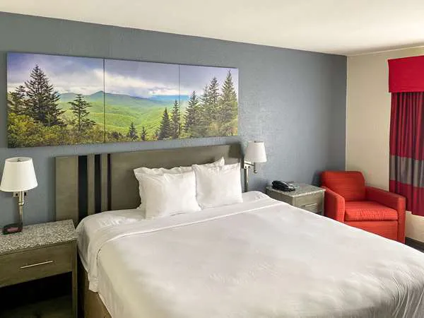 Clarion Pointe - Greensboro Coliseum Area 5