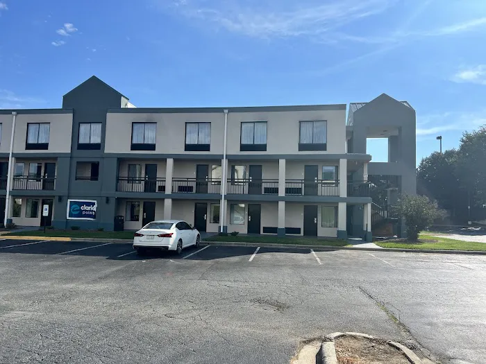 Clarion Pointe - Greensboro Coliseum Area 5