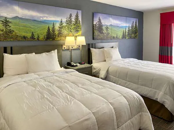 Clarion Pointe - Greensboro Coliseum Area 5