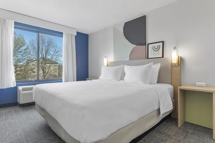 Spark by Hilton Greensboro 4