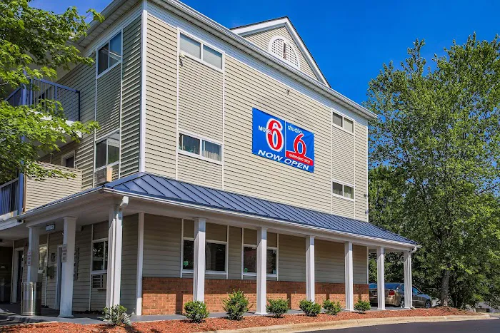 Studio 6 Greensboro, NC - I-40 4