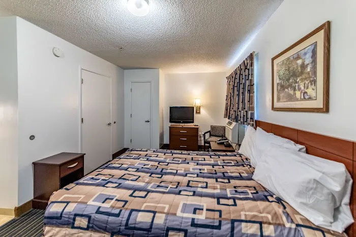 Studio 6 Greensboro, NC - I-40 4