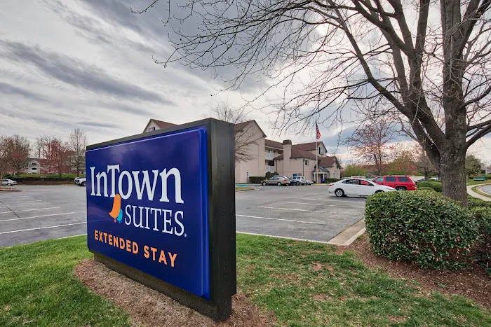 InTown Suites Extended Stay Greensboro NC - Lanada Rd 4